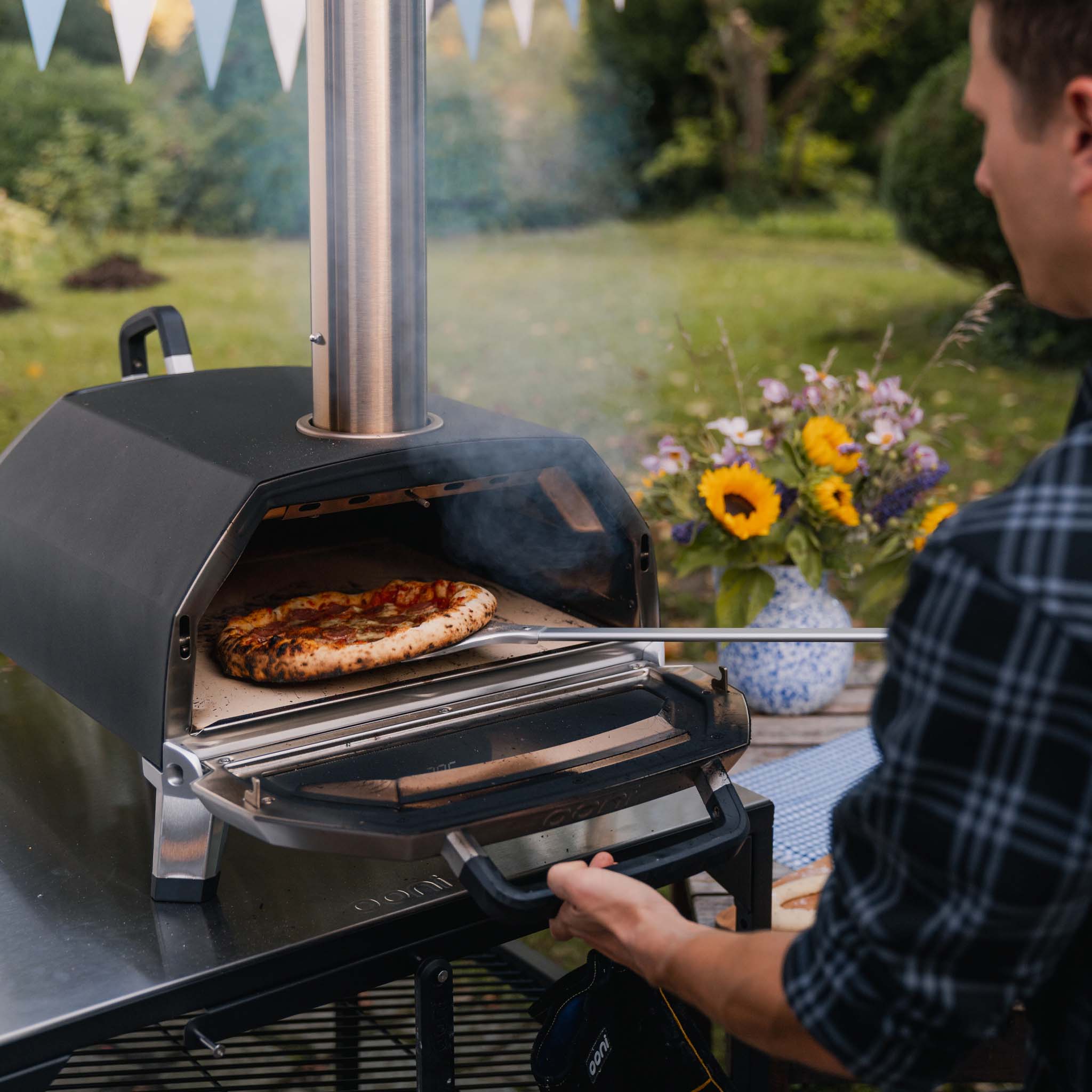 Ooni Karu 16 Multi-Fuel Pizza Oven - 1st Generation